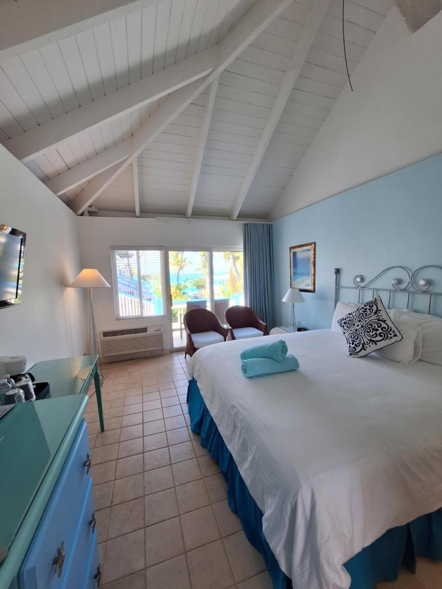 Sibonne Beach Hotel Grace Bay Eksteriør billede