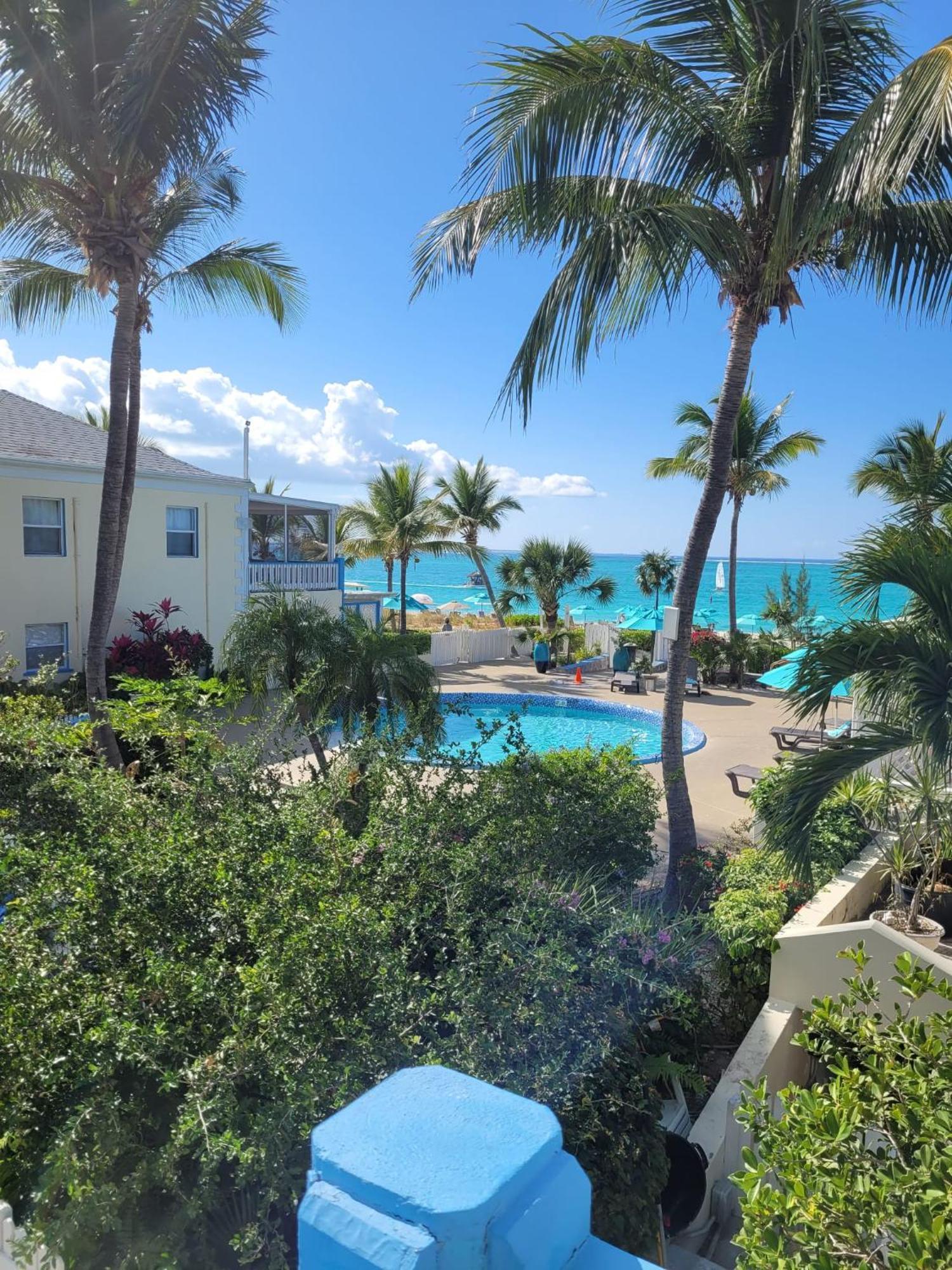 Sibonne Beach Hotel Grace Bay Eksteriør billede